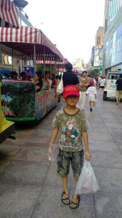 上海人名路卫生小使者